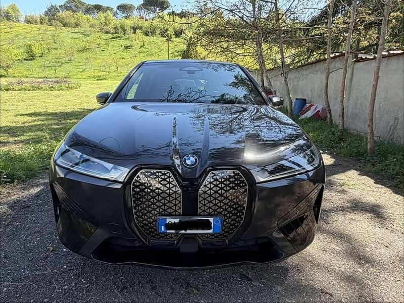 Usata BMW iX Sport Line 484 kW (659 CV) 2023 Nero SUV