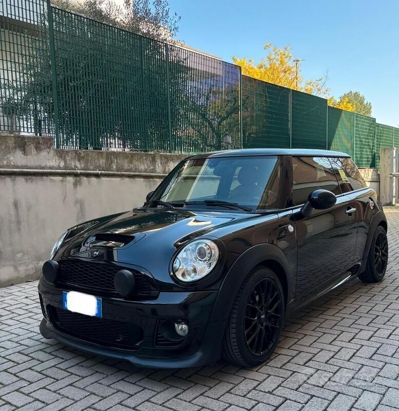 Nero Usata 2013 Mini Cooper S Due volumi | 14.000 € (Cara) - Immagine 1/4
