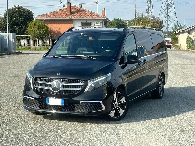 Usata Mercedes V250 Premium 190 CV (139 kW) 2023 Nero Monovolume