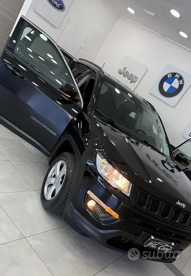 Usata Jeep Compass Night Eagle 120 CV (88 kW) 2019 Nero SUV