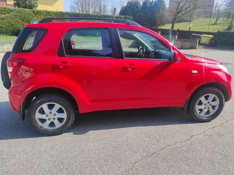 Usata Daihatsu Terios 86 CV (63 kW) 2006 SUV