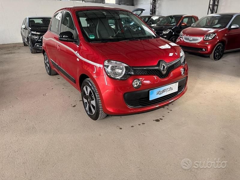 Usata Renault Twingo SE 69 CV (50 kW) 2019 Rosso Utilitaria