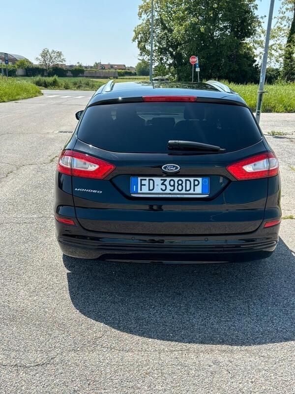 Usata Ford Mondeo 150 CV (110 kW) 2016 Nero Station wagon