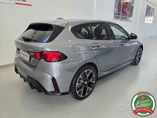 Usado BMW 118 M Sport 150 CV (110 kW) 2025 Gris Utilitario