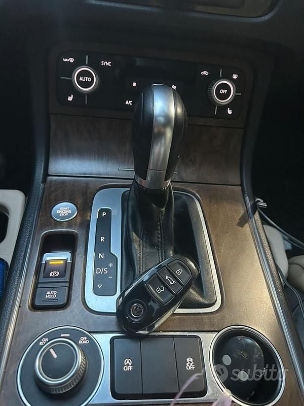 Usata VW Touareg 204 CV (150 kW) 2021 Nero SUV