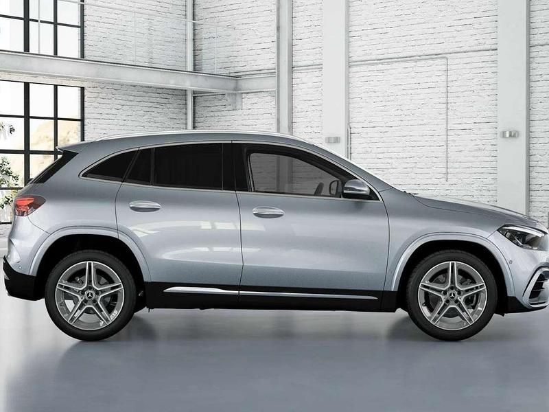 Nuova Mercedes GLA180 Advanced Plus 136 CV (100 kW) 2025 Argento hightech SUV