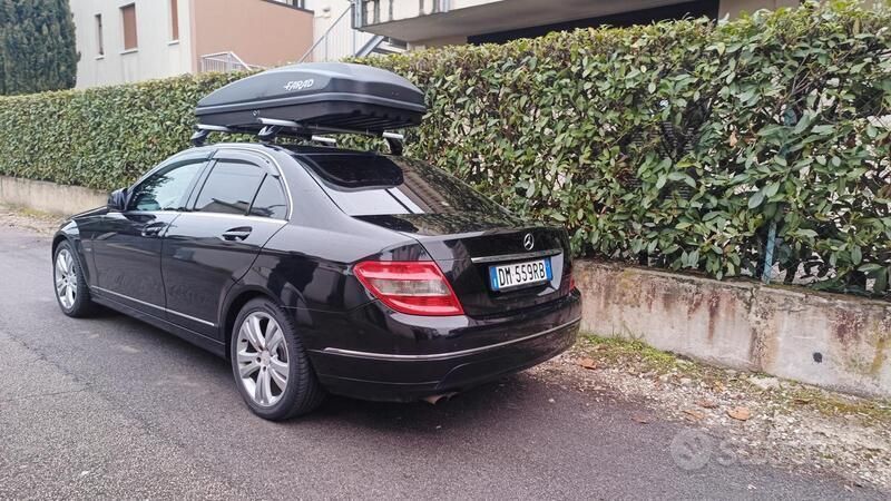 Usata Mercedes C180 156 CV (114 kW) 2007 Nero Berlina