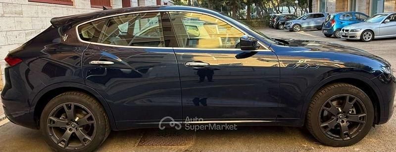 Usata Maserati Levante GT 330 CV (242 kW) 2022 Blu/azzurro SUV