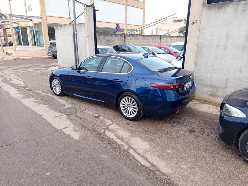 Usata Alfa Romeo Giulia Super 150 CV (110 kW) 2017 Blu Berlina