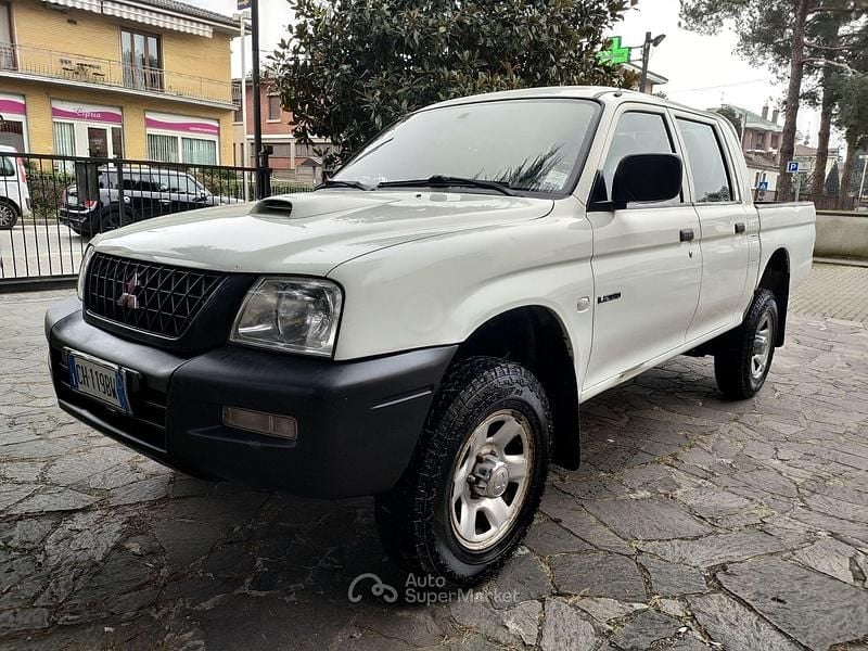 Usata Mitsubishi L200 116 CV (85 kW) 2004 Bianco Pick-up