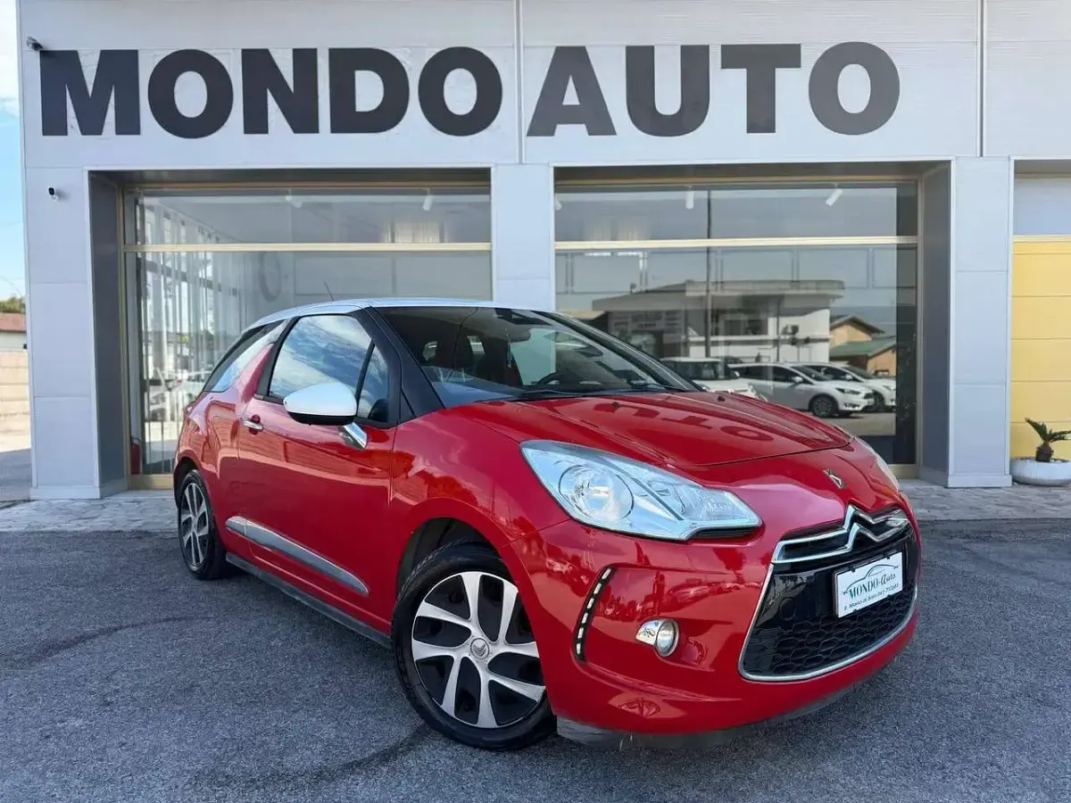 Usata Citroën DS3 Chic 68 CV (50 kW) 2011 Rosso Utilitaria