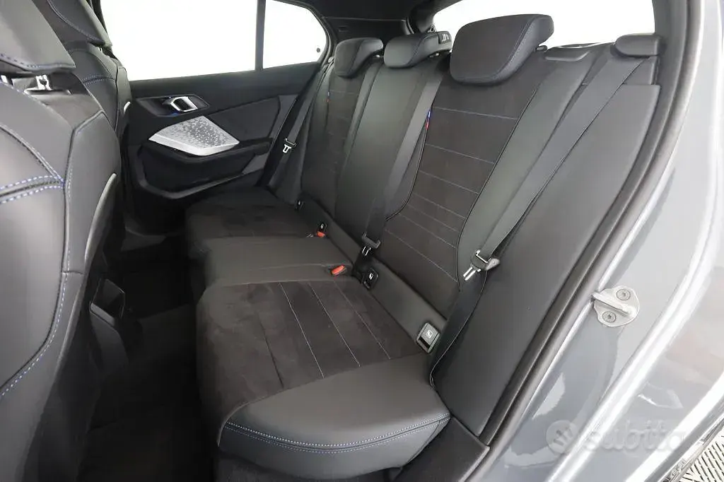 Usata BMW 118 M Sport 150 CV (110 kW) 2025 Grigio Utilitaria