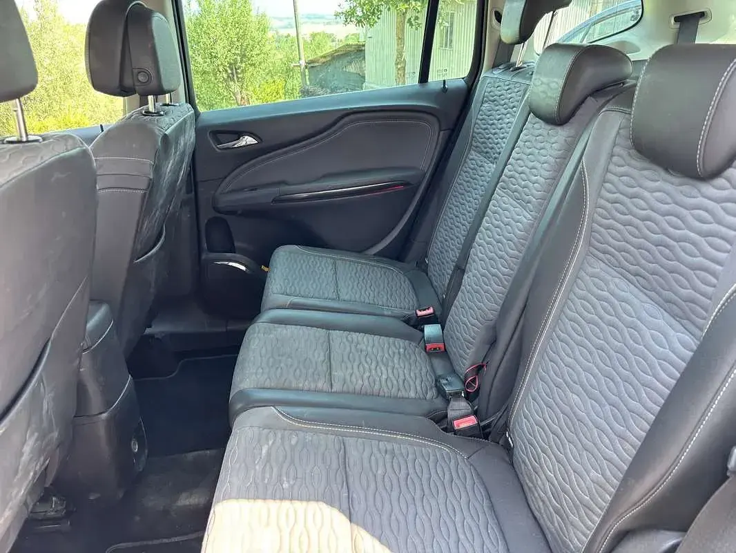 Usata Opel Zafira Tourer Cosmo 150 CV (110 kW) 2012 Monovolume