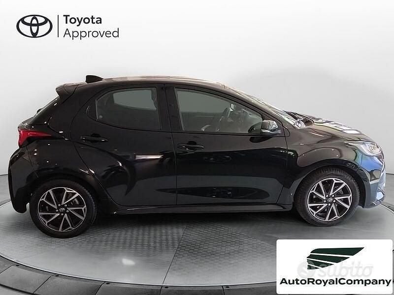 Usata Toyota Yaris Hybrid Trend 116 CV (85 kW) 2022 Nero