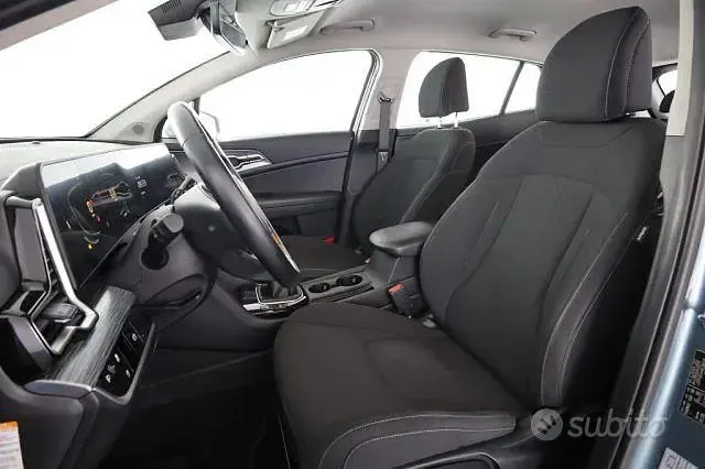 Usata Kia Sportage Style 136 CV (100 kW) 2023 Grigio SUV