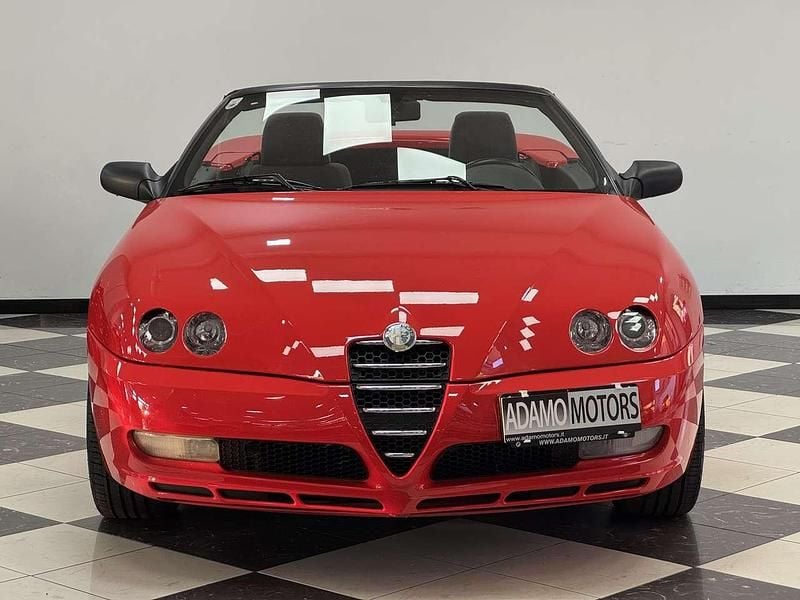 Second-hand Alfa Romeo Spider 166 CP (122 kW) 2003 Roșu Cabrio