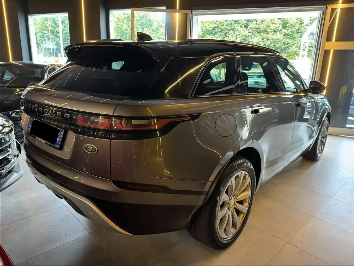 Usata Land Rover Range Rover Velar HSE Dynamic 241 CV (177 kW) 2017 Grigio SUV