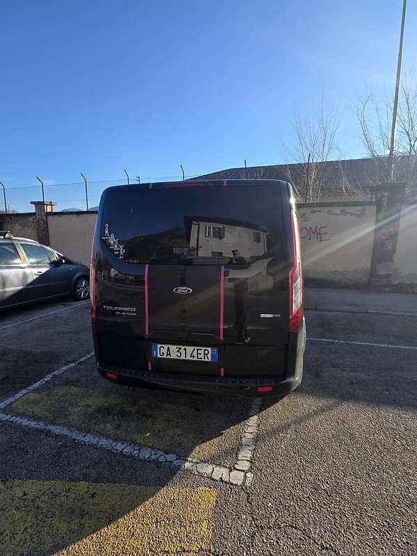 Usata Ford Tourneo Custom Sport 185 CV (136 kW) 2020 Nero Furgone