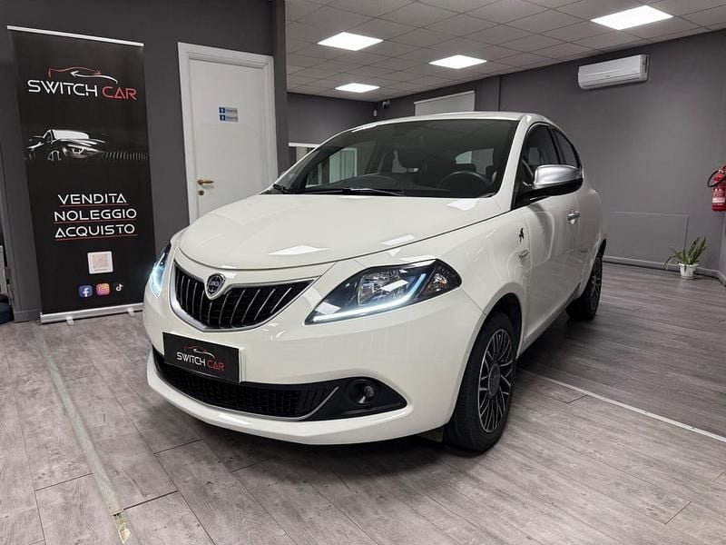 Usata Lancia Ypsilon S 69 CV (50 kW) 2022 Bianco Utilitaria