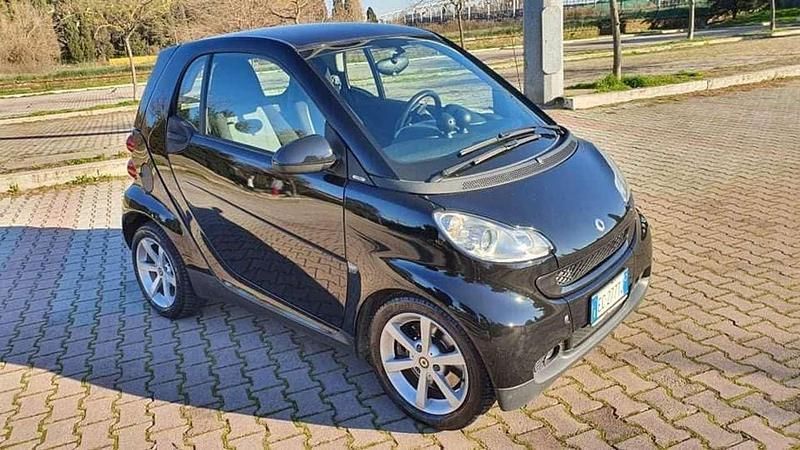 Usata 2010 Smart ForTwo Coupé Pulse Due volumi | 3500 € (Ottimo prezzo) - Immagine 1/3