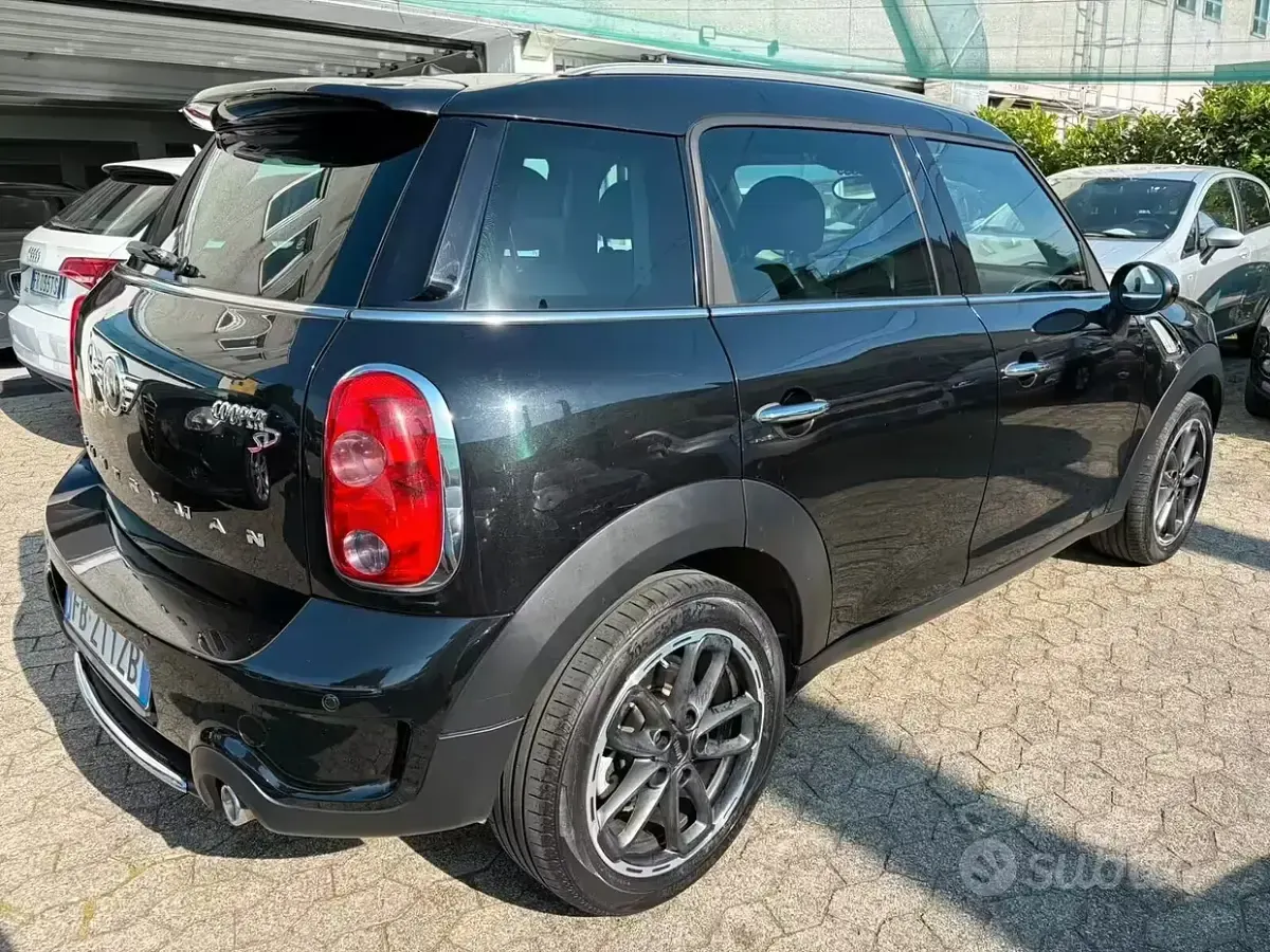 Usata Mini Cooper SD Countryman Business 143 CV (105 kW) 2015 Nero SUV