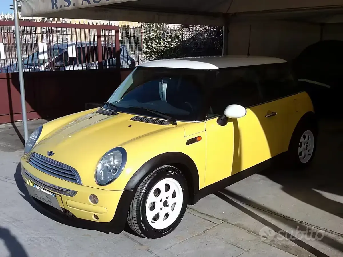 Usata Mini Cooper 116 CV (85 kW) 2002 Utilitaria