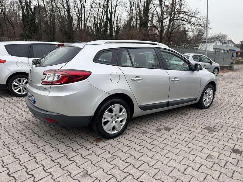 Usata Renault Mégane GrandTour 110 CV (80 kW) 2013 Grigio Station wagon