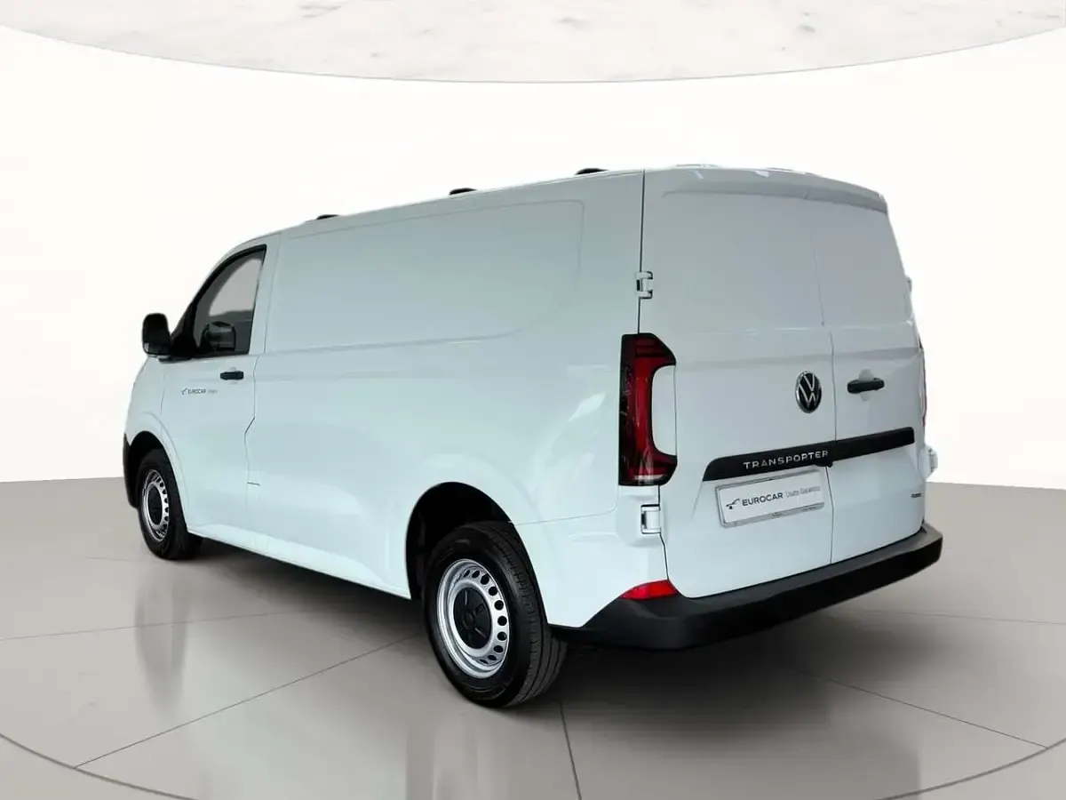 Usata VW T7 150 CV (110 kW) 2025 Clear white Furgone