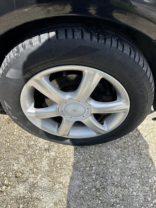 Usata VW New Beetle 101 CV (74 kW) 2004 Nero Utilitaria