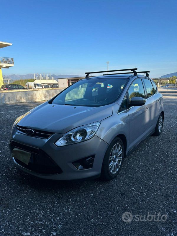 Usata 2012 Ford C-MAX Monovolume | 4000 € (Super prezzo) - Immagine 1/4