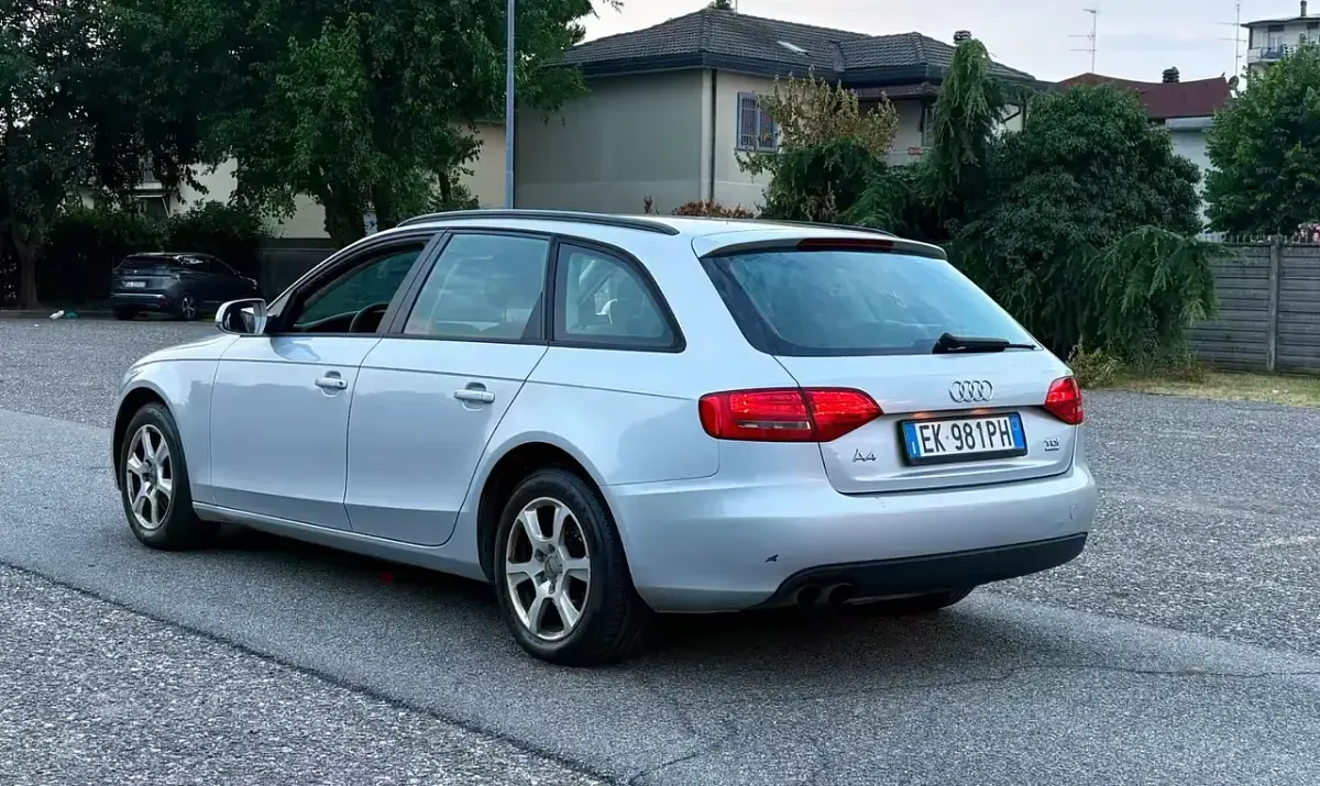 Usata Audi A4 Advanced 143 CV (105 kW) 2011 Argento Station wagon
