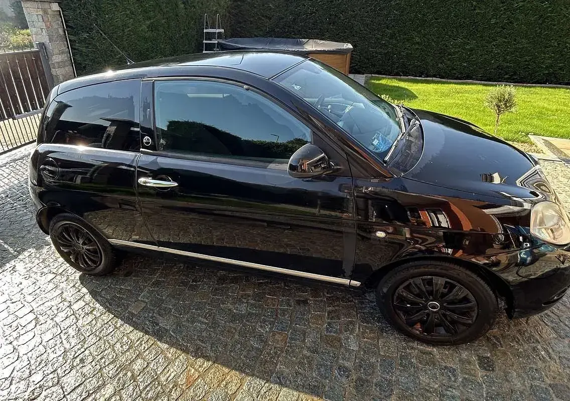 Usata Lancia Ypsilon 77 CV (56 kW) 2009 Nero Utilitaria