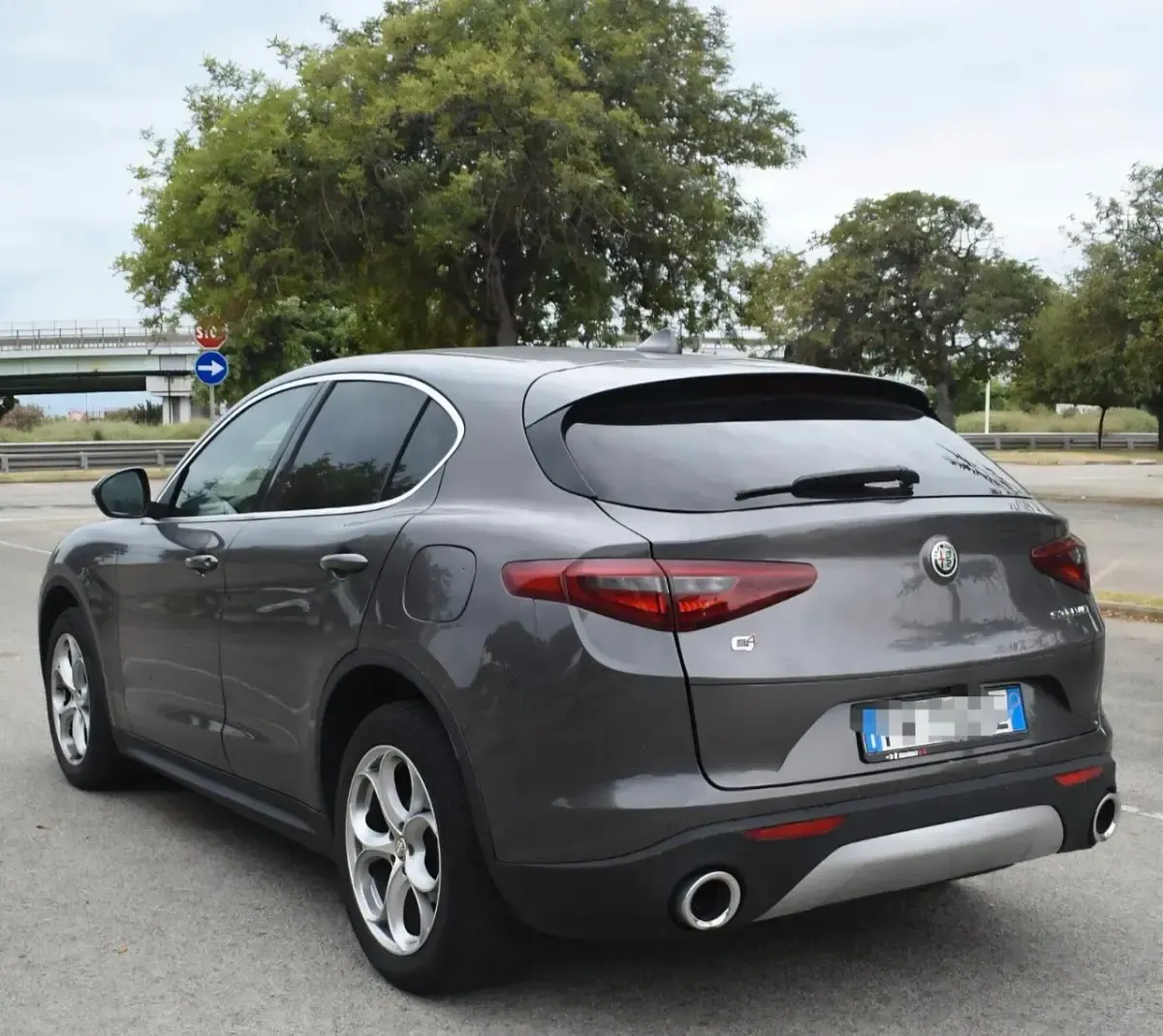 Usata Alfa Romeo Stelvio Super 210 CV (154 kW) 2017 Grigio SUV