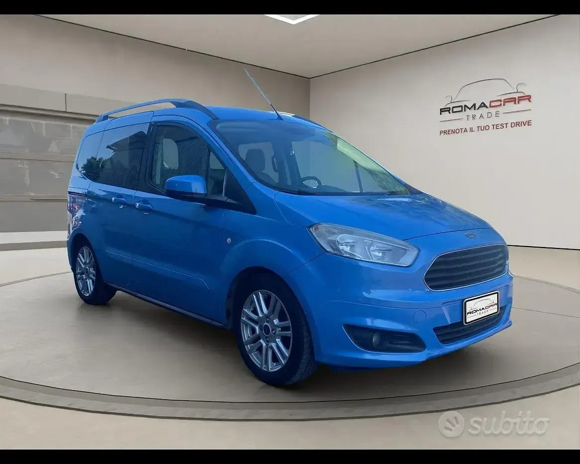 Usata Ford Tourneo Courier Titanium 75 CV (55 kW) 2015 Blu Monovolume