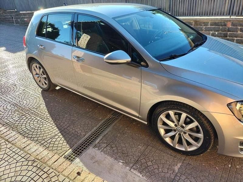 Usata VW Golf VII Highline 110 CV (80 kW) 2016 Berlina