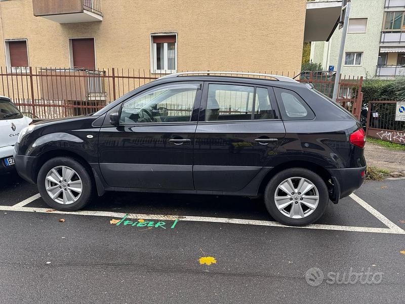 Usata Renault Koleos 170 CV (125 kW) 2009 Nero SUV