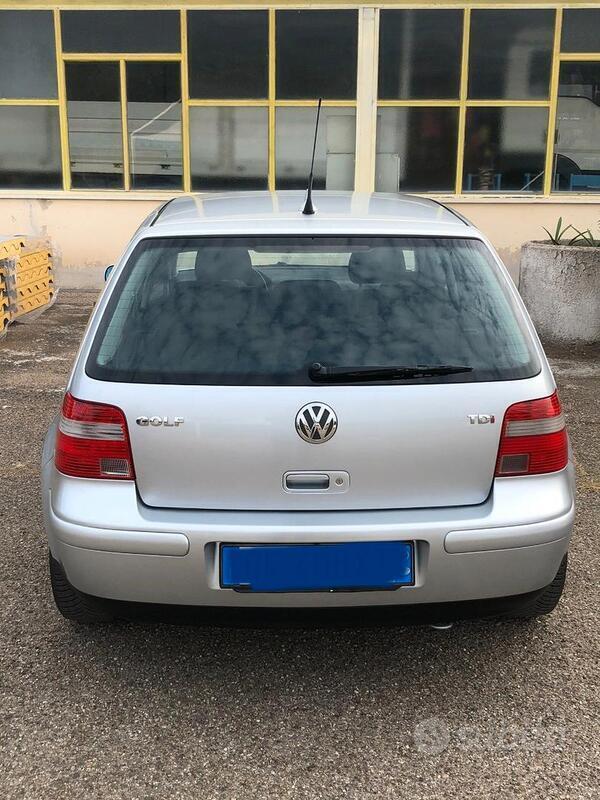 Usato 2001 VW Golf IV 1.9 Diesel 110 CV (2.500 €)