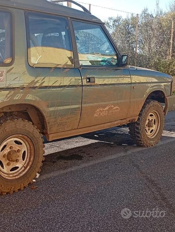 Usata Land Rover Discovery 113 CV (83 kW) 1992 Verde SUV