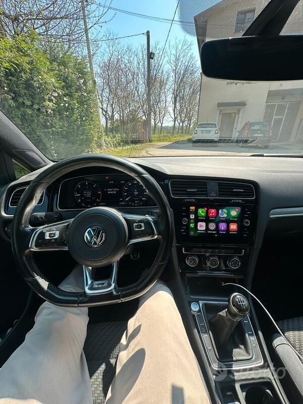 Bianco Usata 2017 VW Golf VII R-line Tre volumi | 11.000 € (Buon prezzo) - Immagine 1/4