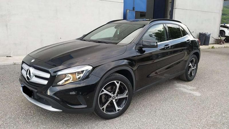 Usata Mercedes GLA200 Business 136 CV (100 kW) 2016 SUV