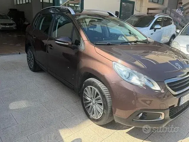 Usata Peugeot 2008 Allure 92 CV (67 kW) 2013 Marrone SUV