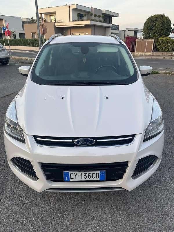 Begagnad Ford Kuga Titanium 150 HK (110 kW) 2015 SUV