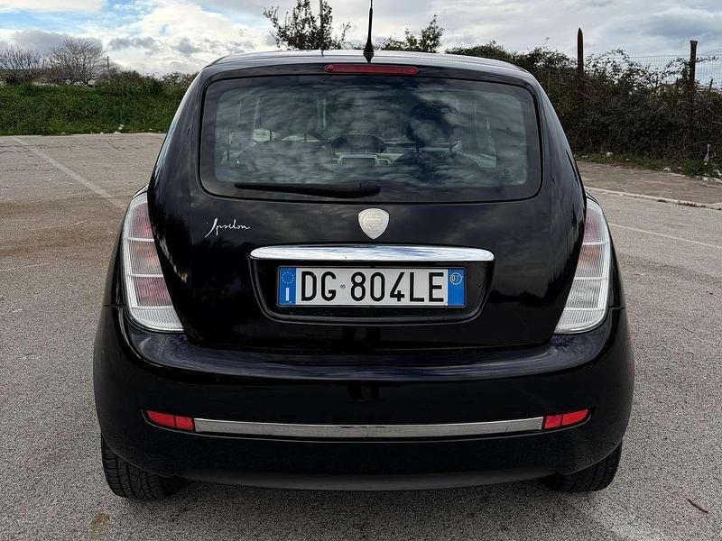 Usata Lancia Ypsilon 95 CV (69 kW) 2007 Nero Utilitaria