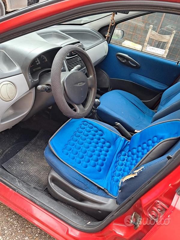 Usata Fiat Punto 2000 Rosso Berlina