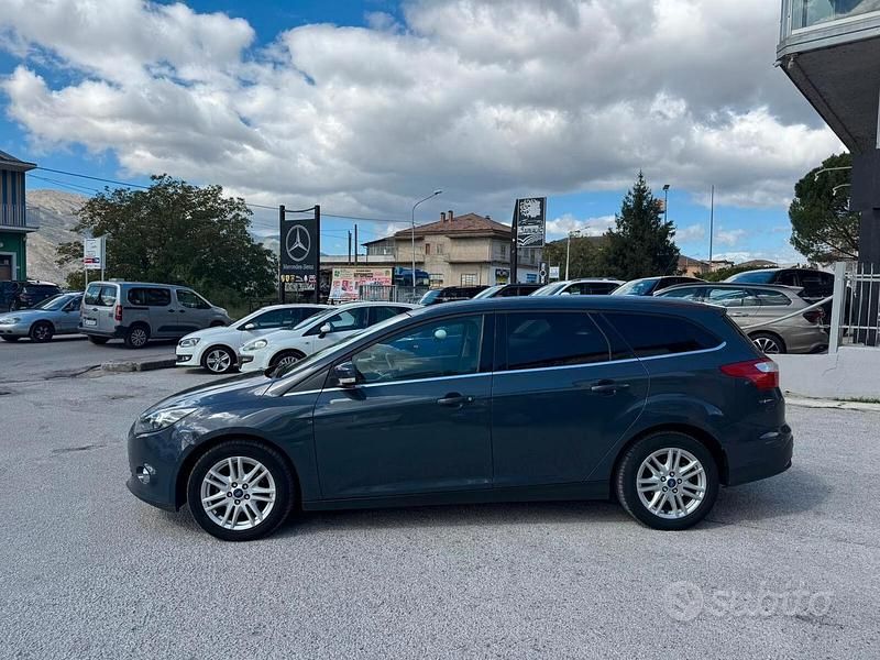 Usata Ford Focus 116 CV (85 kW) 2013 Blu/azzurro Station wagon