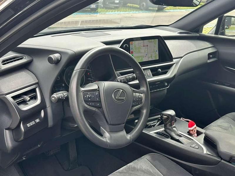 Usata Lexus UX 250h 145 CV (106 kW) 2023 Nero SUV