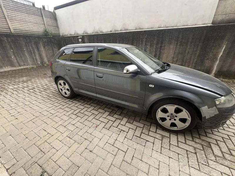 Usata Audi A3 140 CV (102 kW) 2005 Grigio Utilitaria