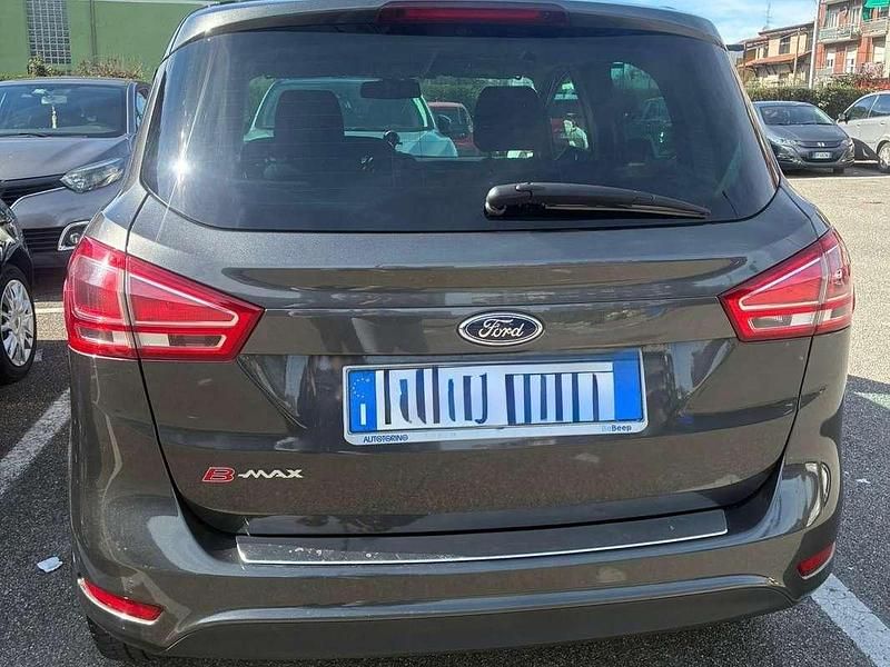 Usata Ford B-MAX Titanium 75 CV (55 kW) 2017 Grigio Monovolume