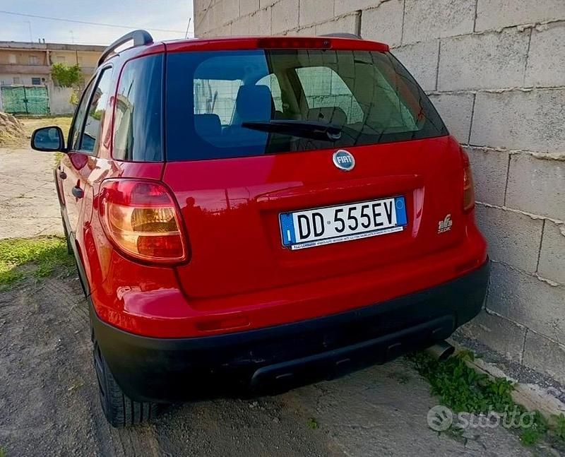 Usata Fiat Sedici 120 CV (88 kW) 2006 Rosso SUV
