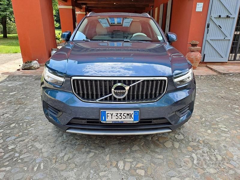 Usata Volvo XC40 190 CV (139 kW) 2019 Blu SUV